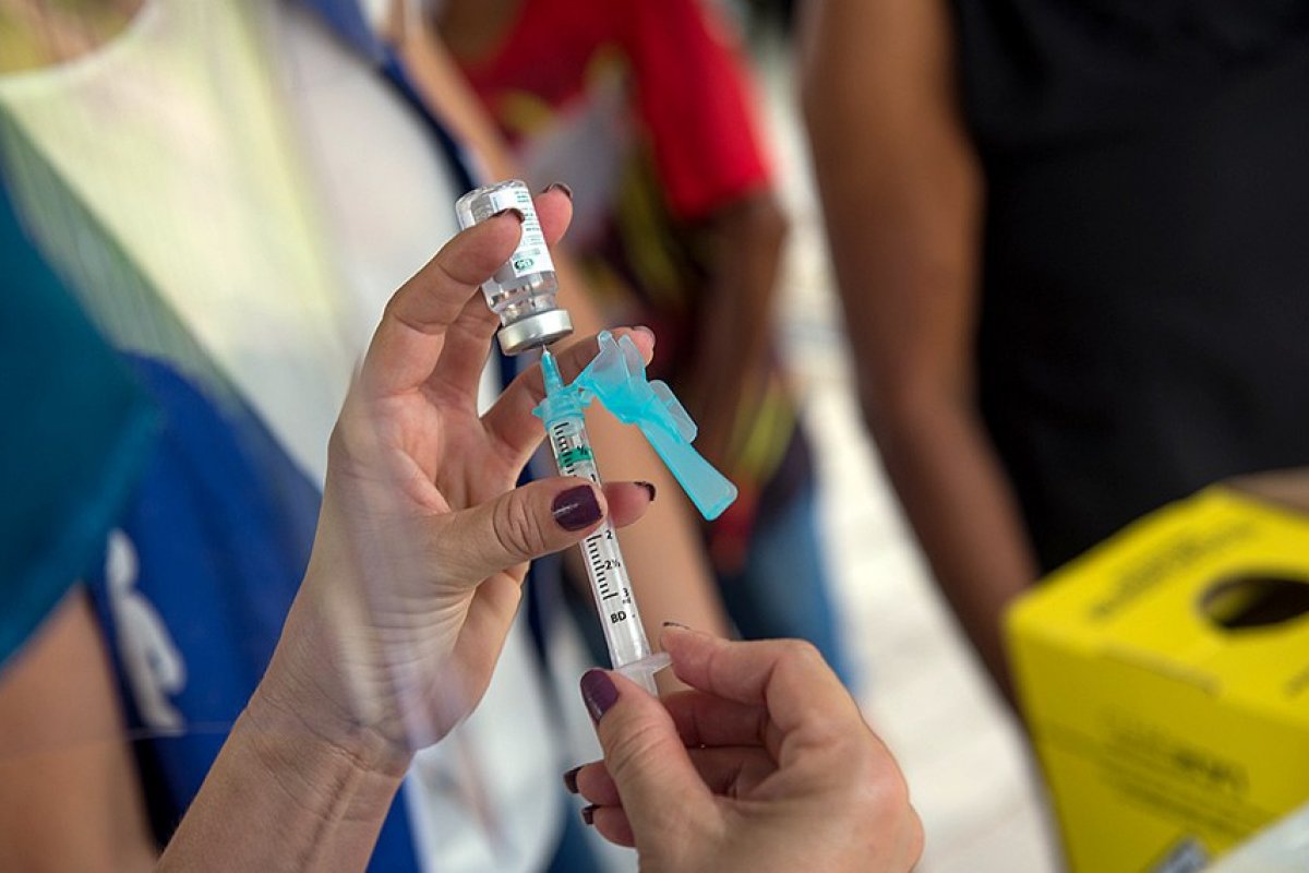 Senado deve discutir PL para determinar prioridade em vacinação contra covid-19