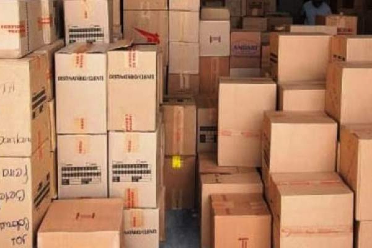 Operação apreende calçados falsificados que seriam vendidos em Feira de Santana 