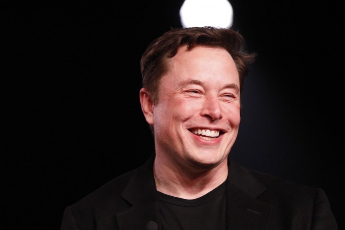 Fundador da Tesla, Elon Musk passa Zuckerberg e se torna o terceiro mais rico do mundo