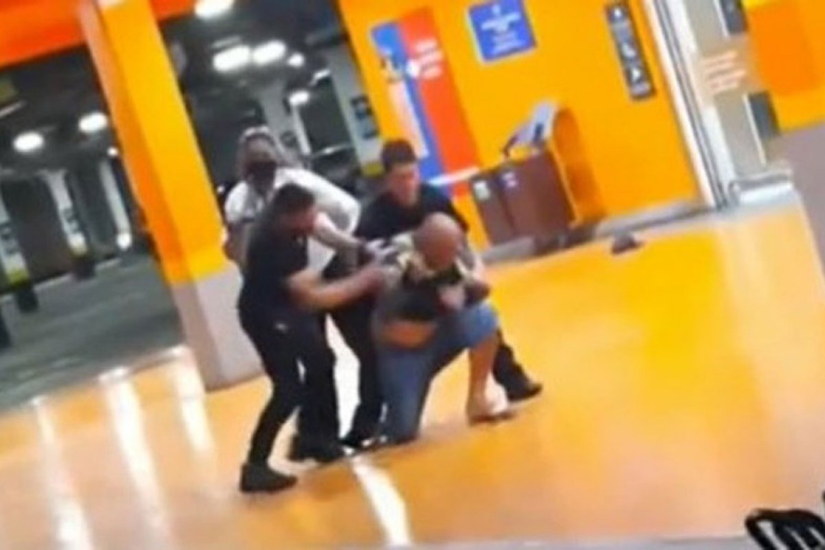 'Ele pediu: Milena, me ajuda', diz mulher de homem morto no Carrefour