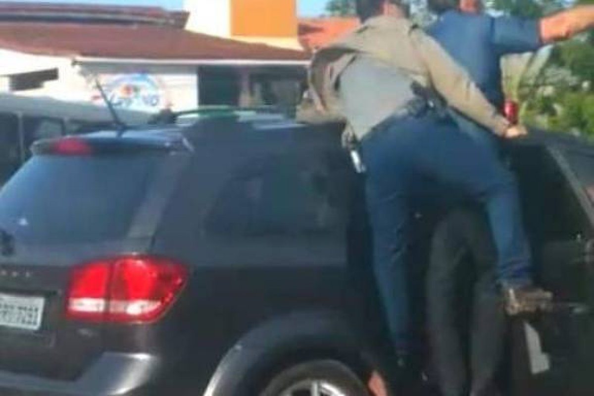 Vídeo: "Fora Bolsonaro", gritam manifestantes em Macapá 