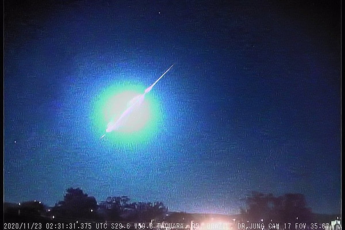 Meteoro explode sobre a fronteira do RS com Uruguai
