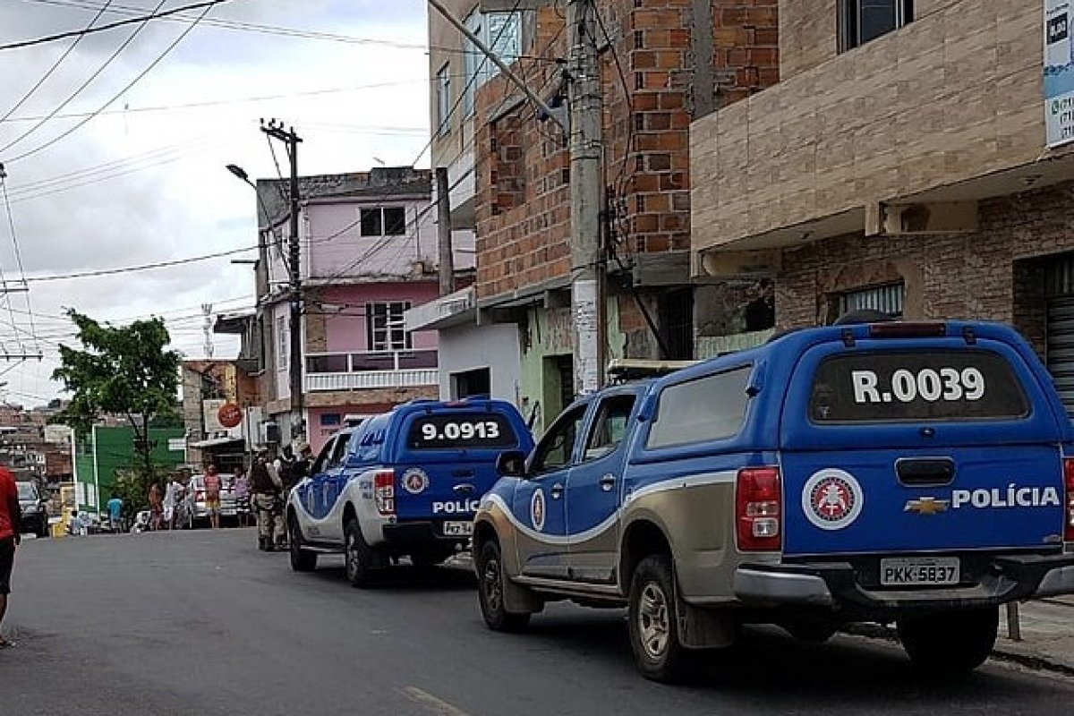 Homens armados atiram contra casa de policial em Capelinha de São Caetano