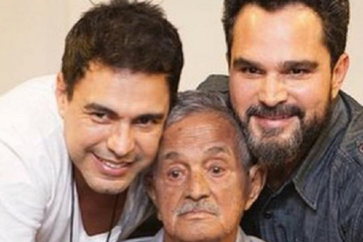 Zezé Di Camargo e Luciano lamentam morte do pai nas redes sociais 