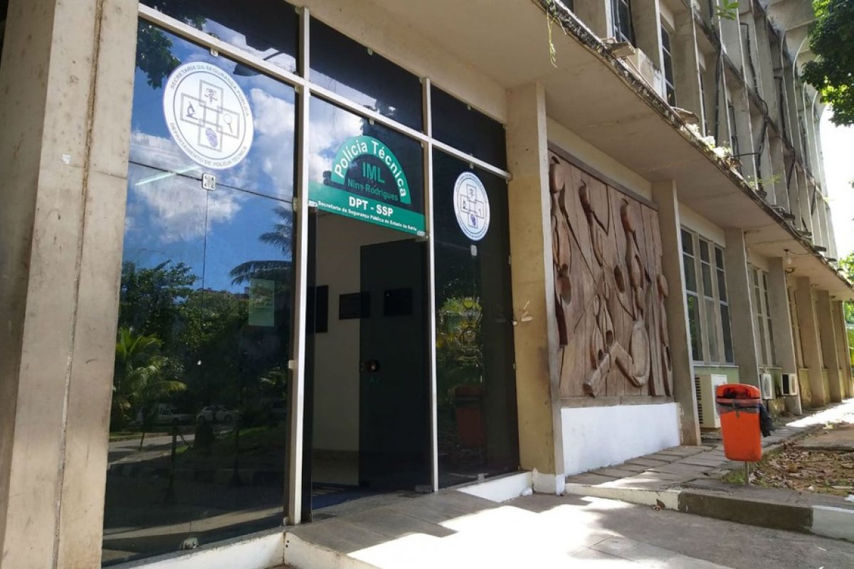 Corpo de mulher é encontrado com marcas de tiros no bairro de Pituaçu, em Salvador