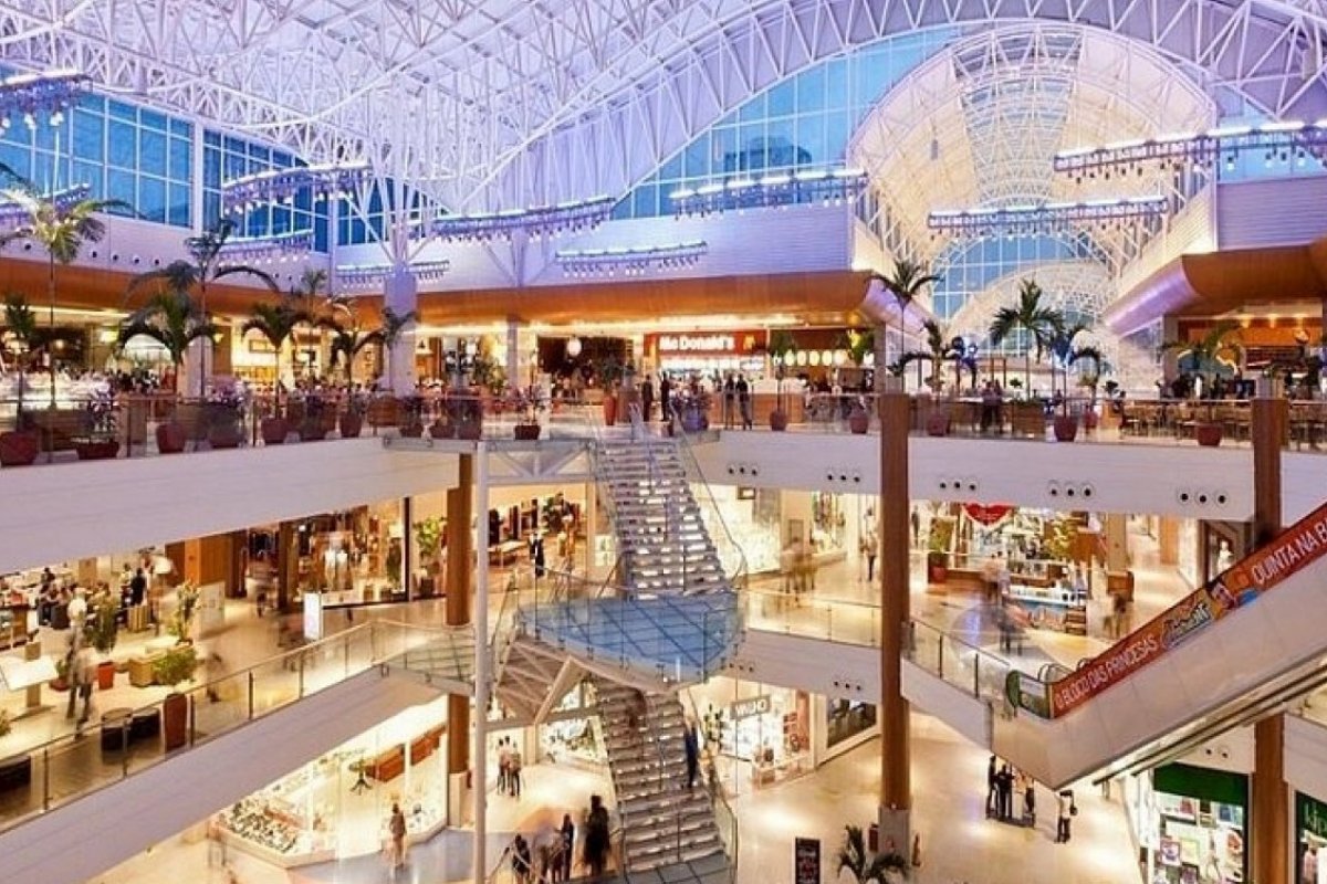 Prefeitura amplia horário de funcionamento dos shoppings no dia da Black Friday 
