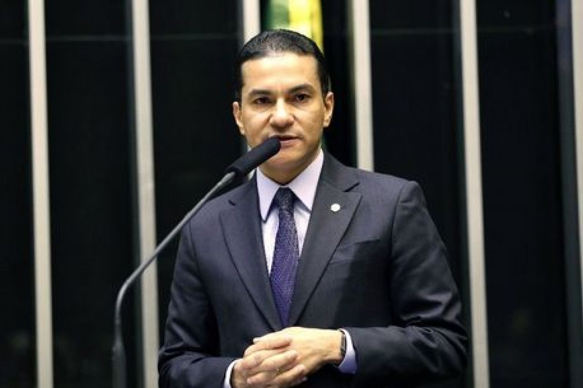 “Não abro mão do comando do partido nem para o presidente da República”, diz o deputado Marcos Pereira