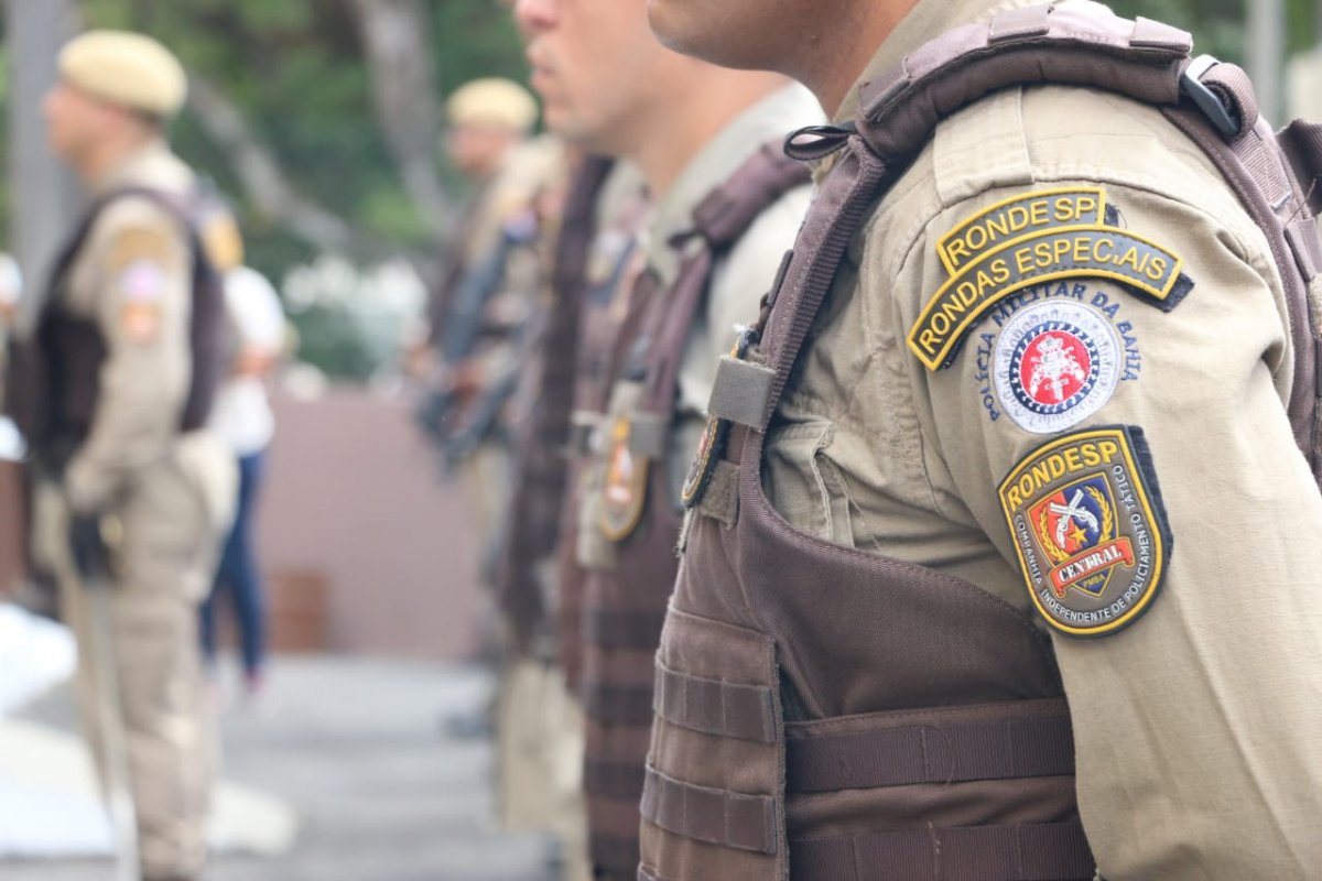Homem morre ao trocar tiros com Policiais, em Feira de Santana