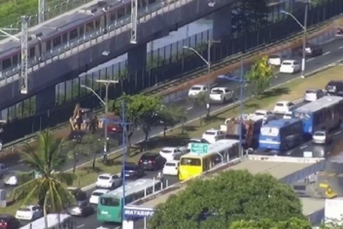 Boletim de trânsito: Saiba quais vias registram congestionamento nessa terça-feira