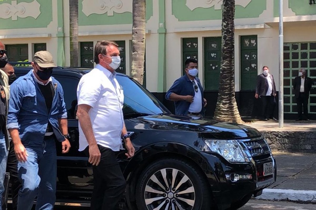 Bolsonaro sai de Brasília para votar no Rio de Janeiro nesta manhã 