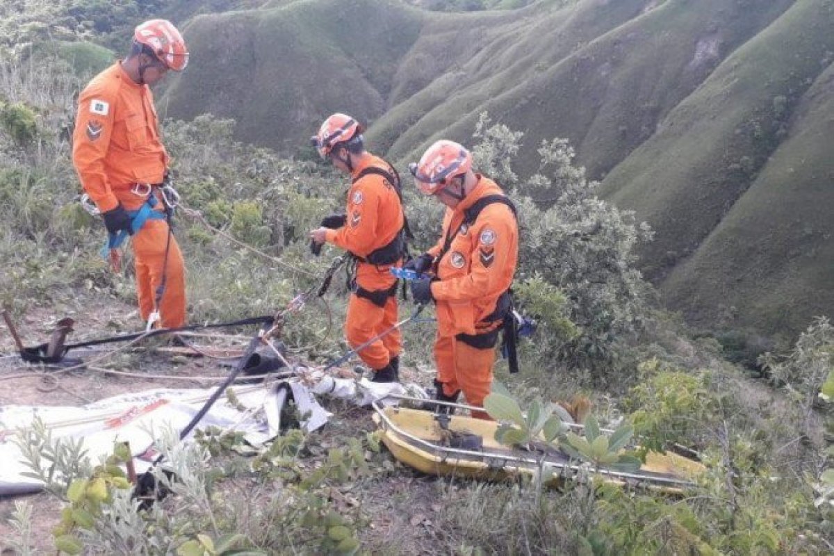 Jovem de 21 anos morre após cair de altura de 70m ao praticar slackline 