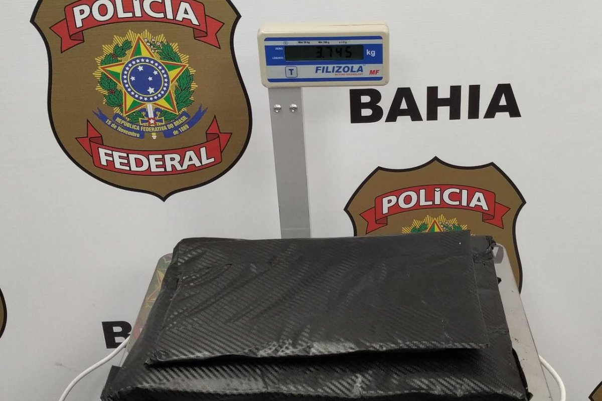 Mulher carrega mais de 3,7 kg de cocaína em voo de Salvador a Lisboa