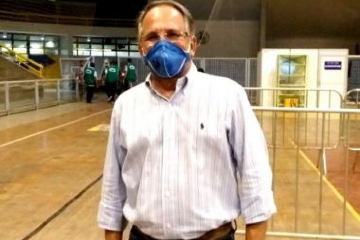 Secretário de saúde de Paulo Afonso é transferido para Salvador em estado grave devido à Covid-19 