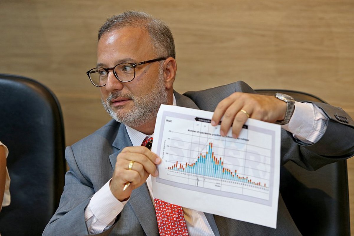 "Cenário mais grave do que enfrentamos no início da pandemia", afirma Villas Boas sobre segunda onda da Covid-19 no estado