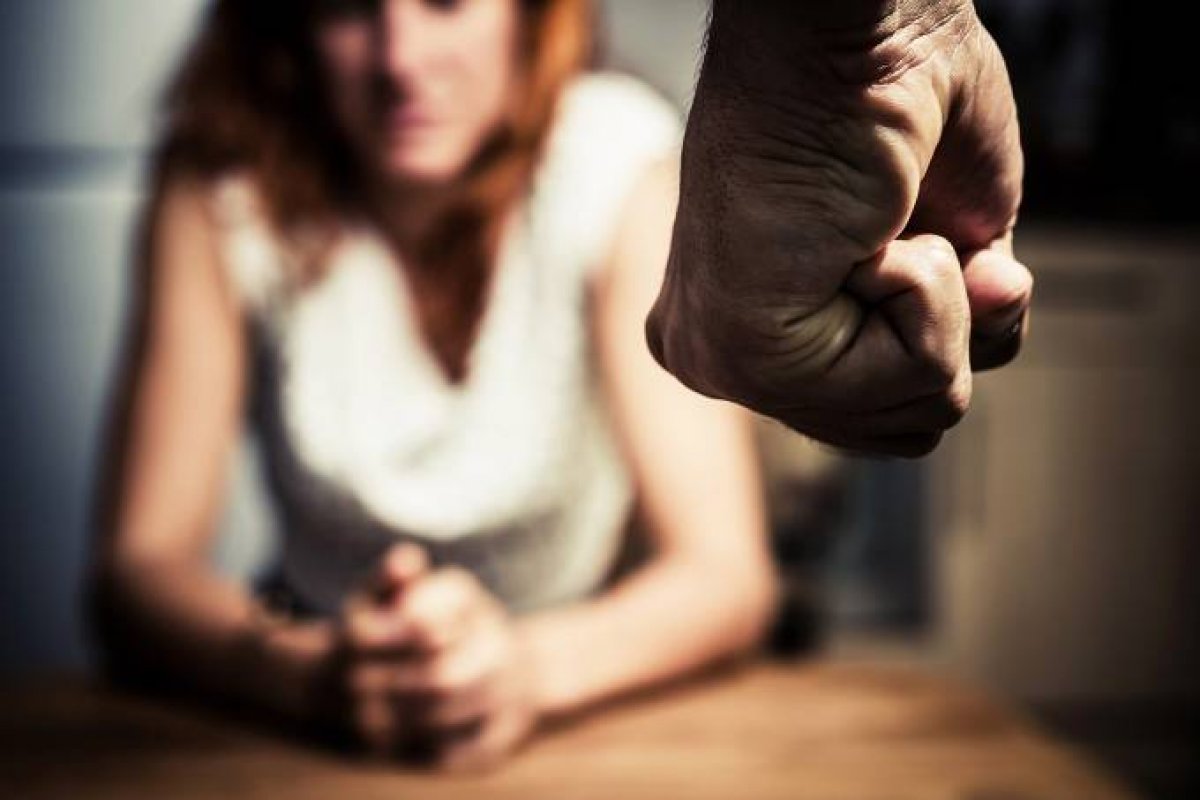 Após discussão de trânsito, homem agride mulher São Paulo