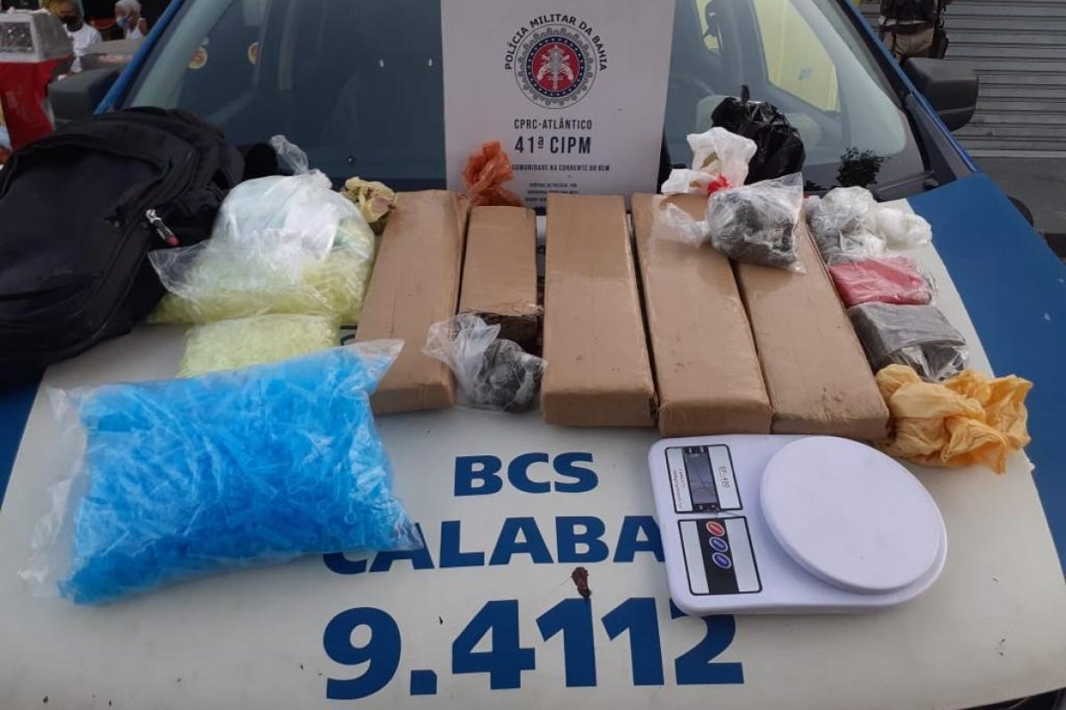 Polícia apreende cinco tabletes de maconha no Engenho Velho da Federação
