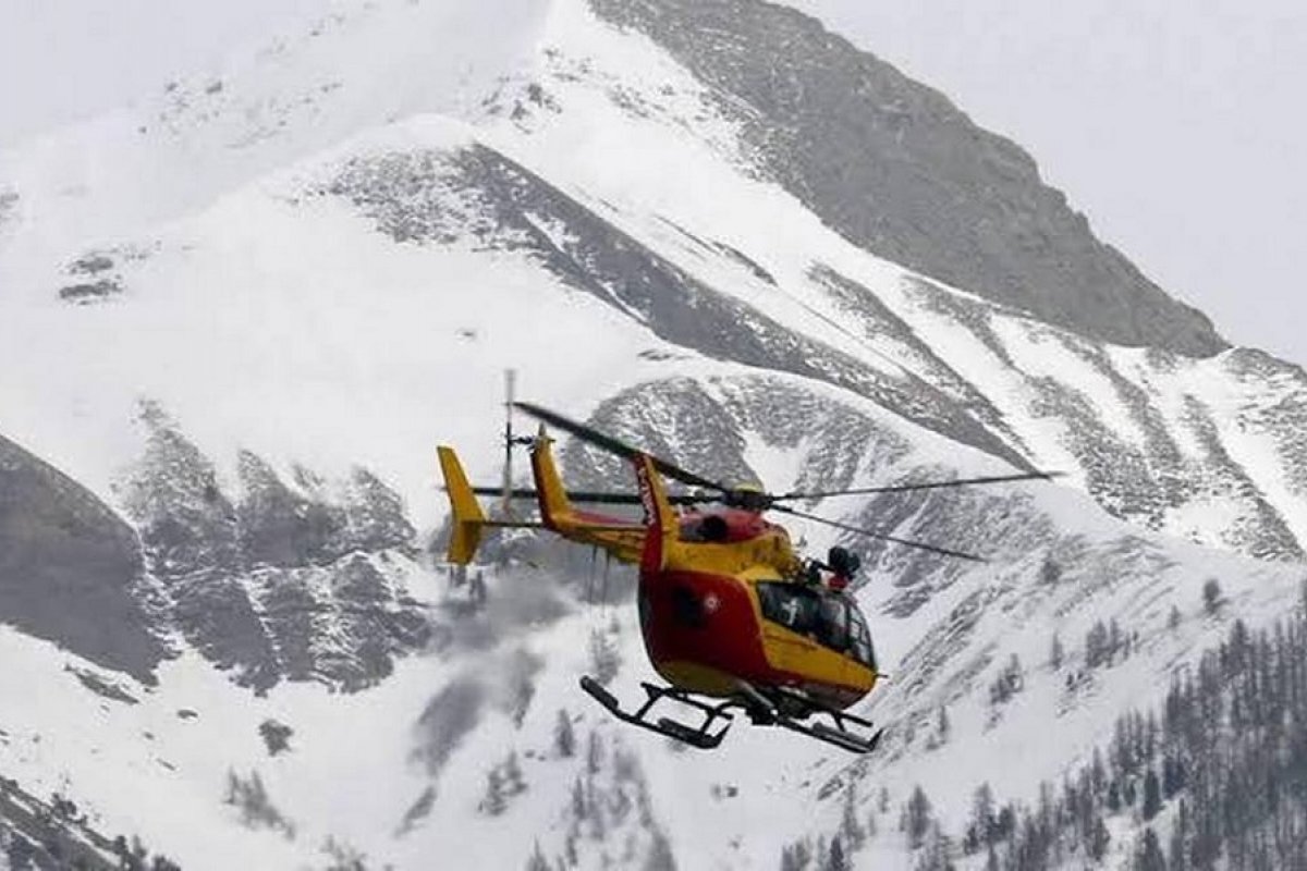 Acidente envolvendo helicóptero de resgate deixa cinco mortos nos alpes da França 