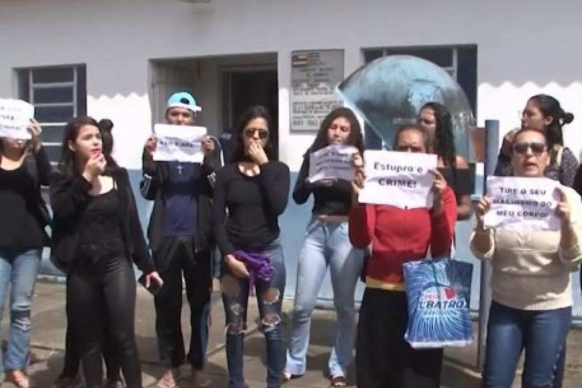 Jovem pega carona com conhecido e é estuprada 