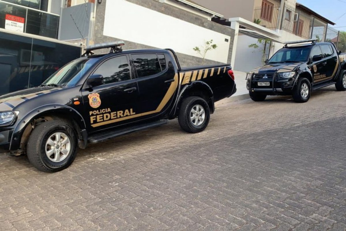 Polícia Federal realiza ação de combate a organização de tráfico de drogas e armas 