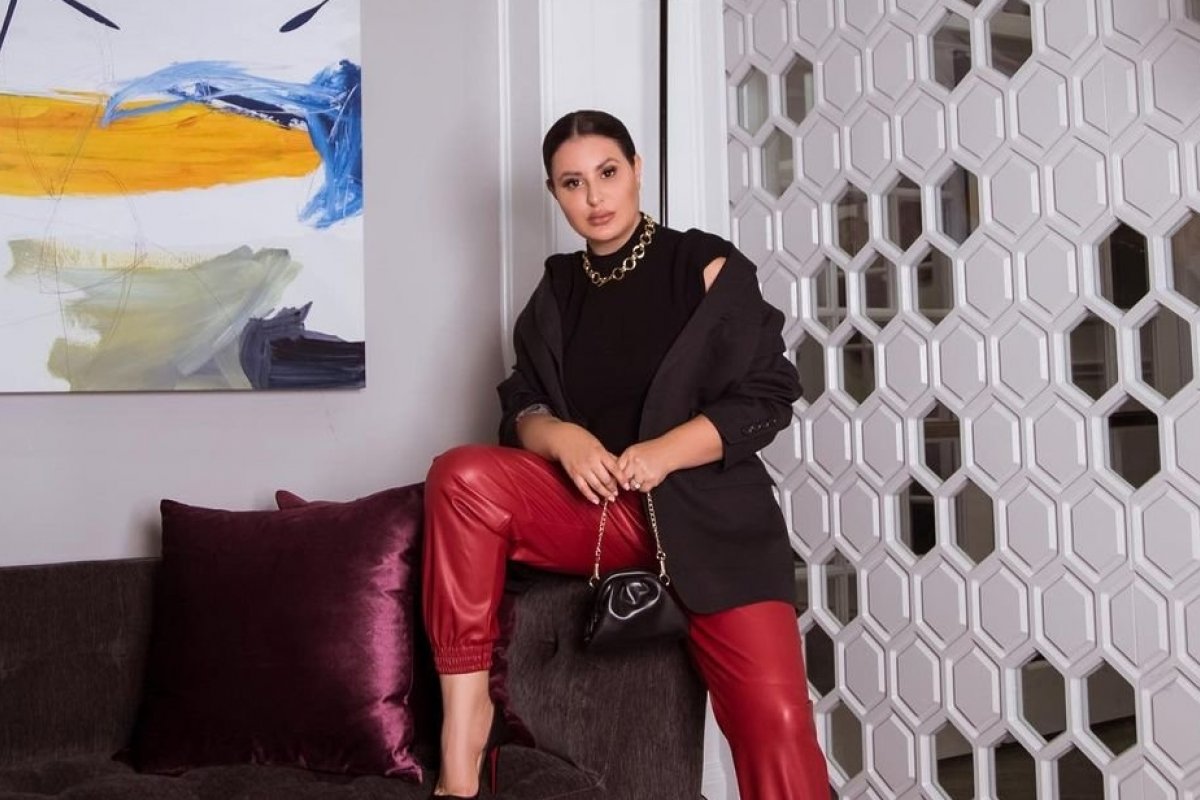 Pretinho nada básico: Personal stylist Jana Lee ensina 4 formas de usar blazer preto