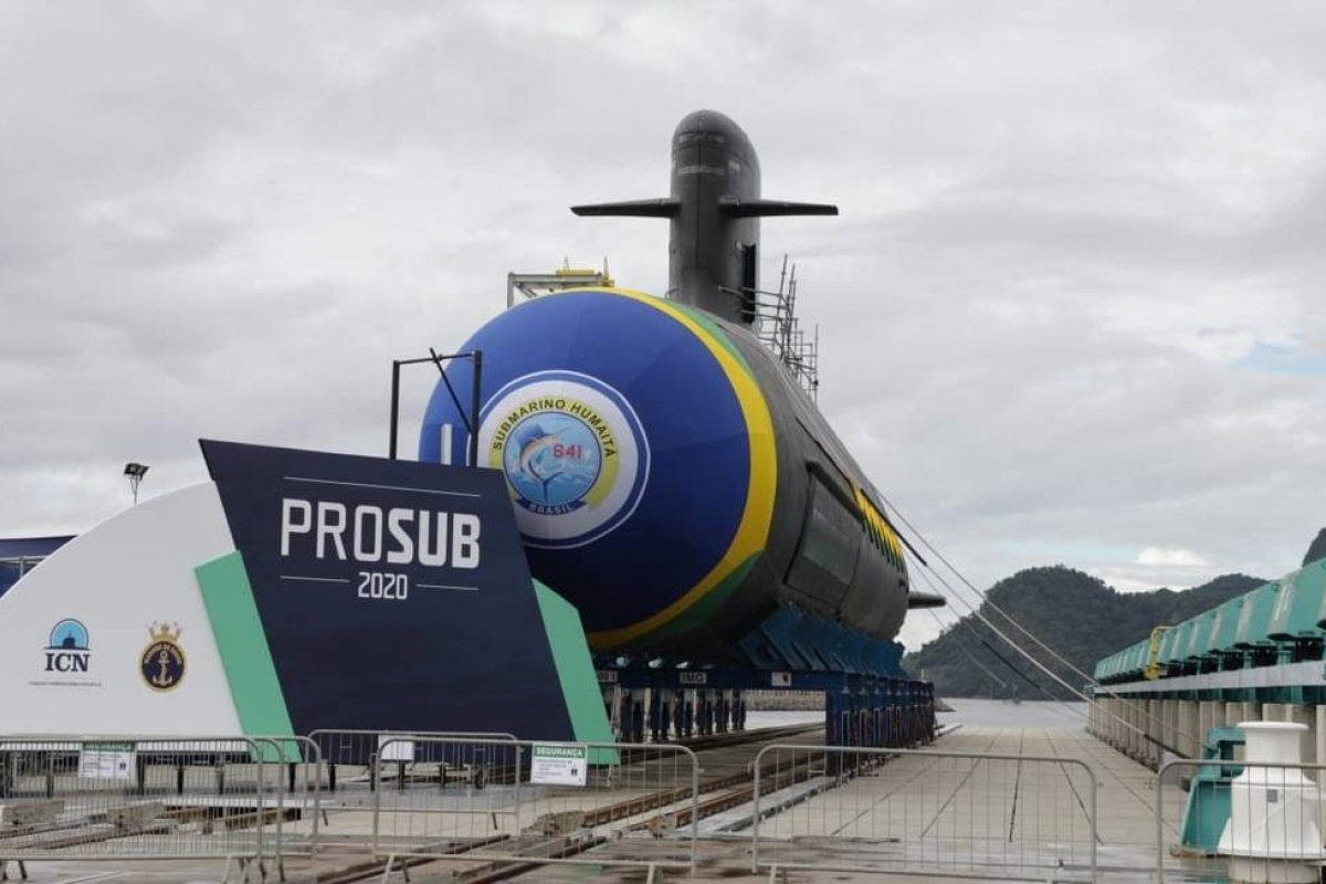 Marinha lança segundo submarino de programa com investimento de R$ 37,1 bilhões 
