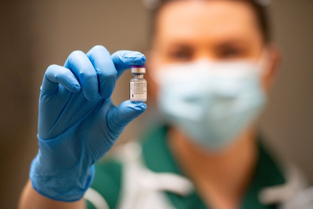 Agência dos EUA aprova uso emergencial da vacina da Pfizer