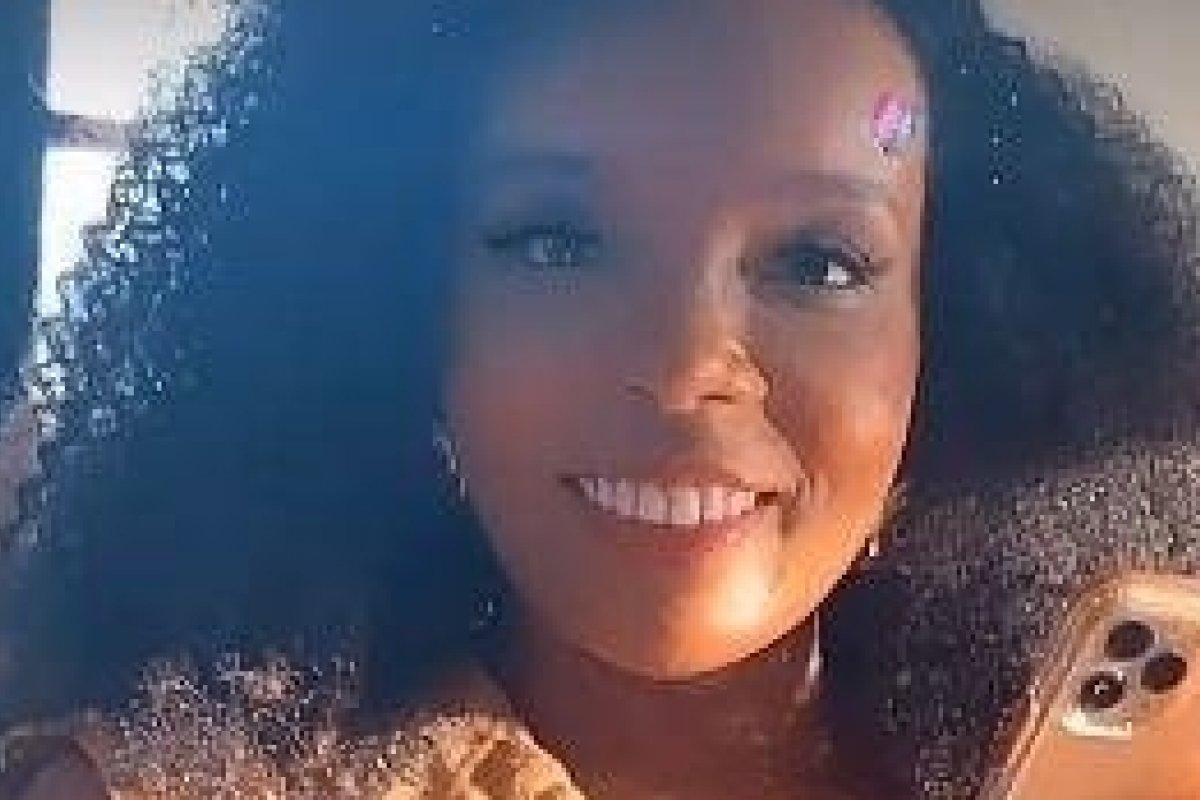 Thelminha Assis está curada da Covid-19 e celebra recuperação