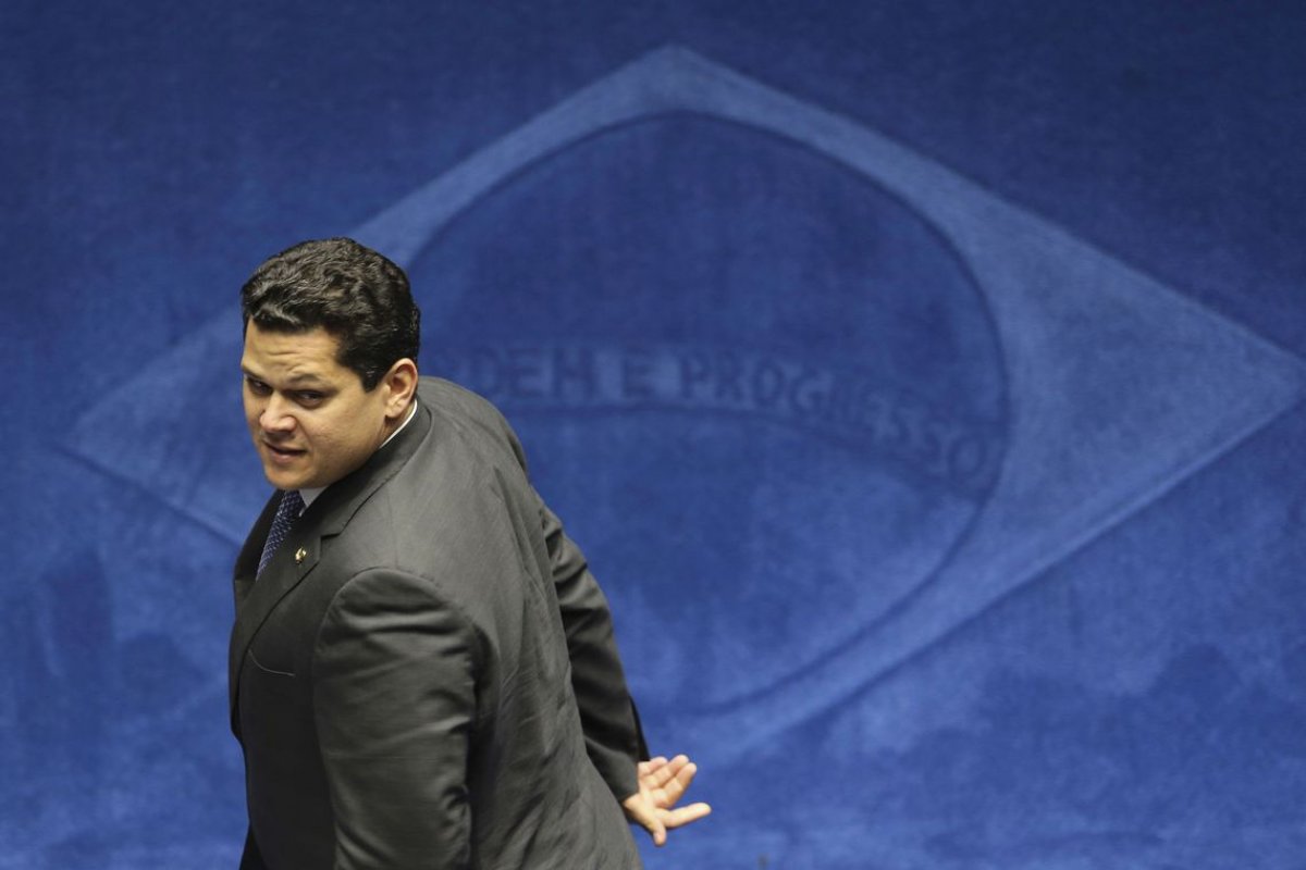 Medida que reduz ministérios deve ser votada na próxima semana no Senado