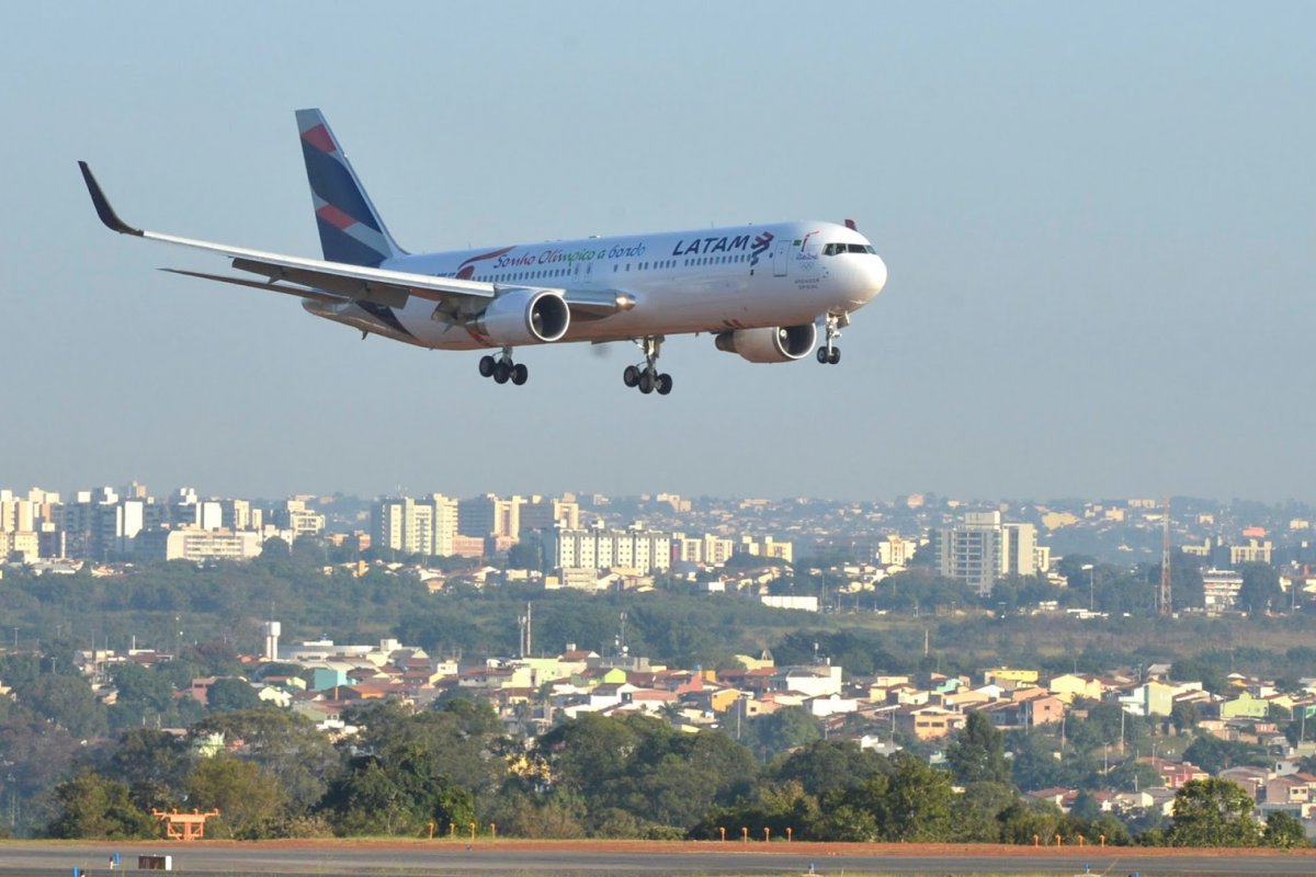 Latam anuncia rota Salvador-Santos Dumont