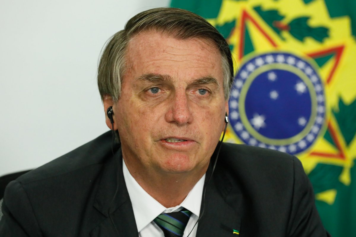 Ibope aponta que aprovação do governo Bolsonaro cai, mas se mantém superior à de 2019