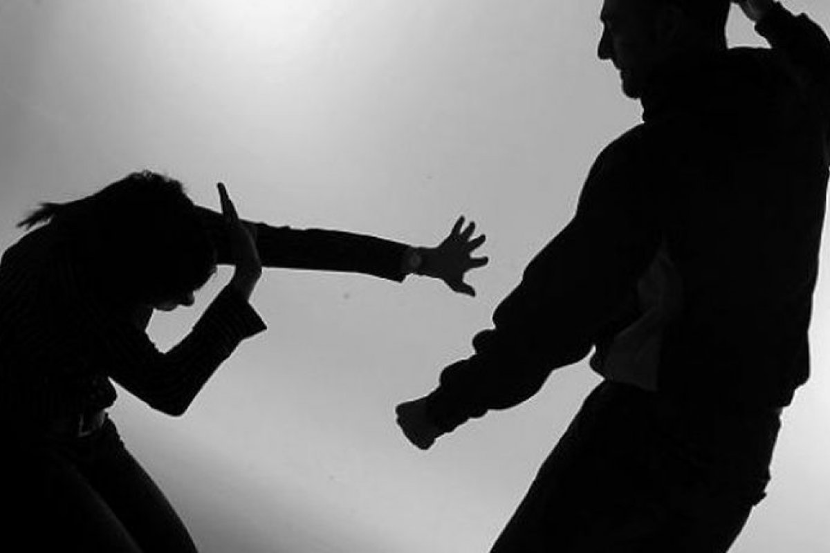 Mulher é espancada pelo ex dentro de academia 