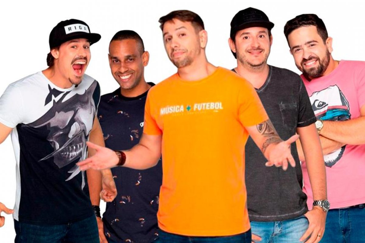 Samba 40 Graus faz apresentação em formato acústico, no bar bistrô do Forte Santa Maria