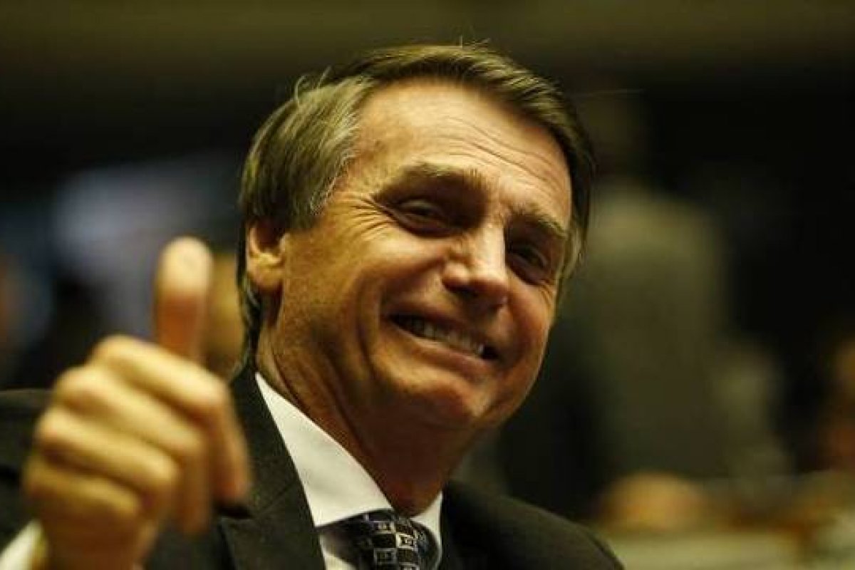 Bolsonaro participa de cerimônia na Bahia nesta quinta-feira (17)