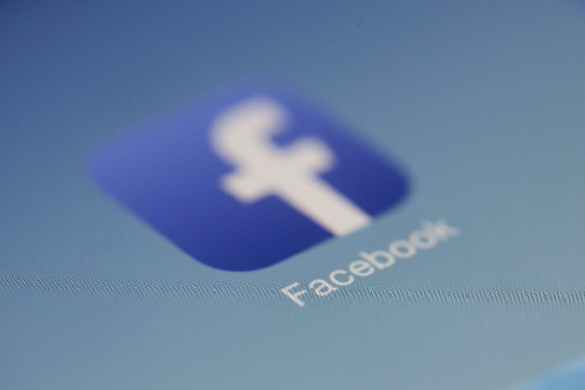 Facebook ataca Apple em jornais por nova função de privacidade no iOS 14