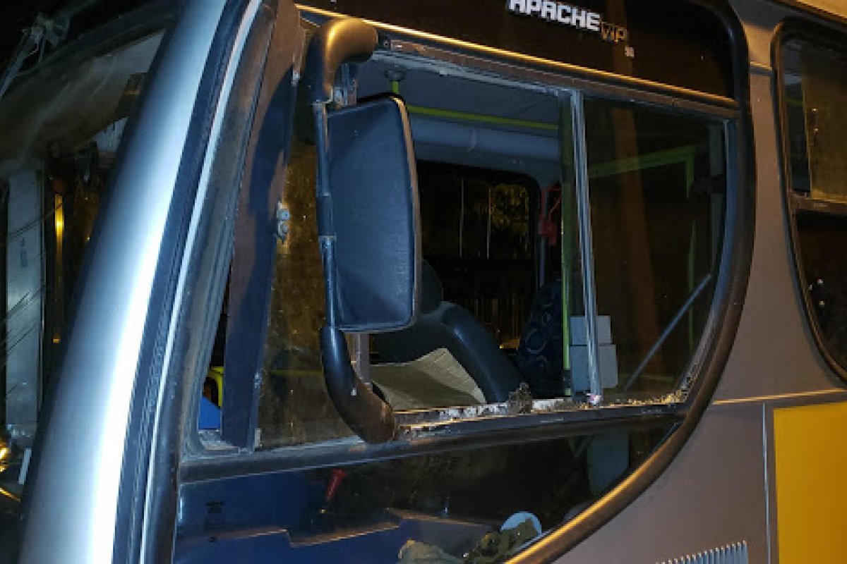 Motorista de ônibus escolar é morto a tiros enquanto transportava estudantes em Jacobina