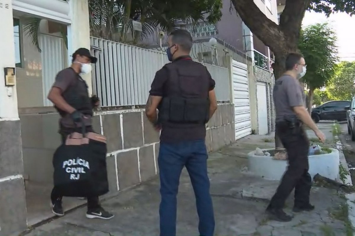 Operação no Rio investiga suspeitos de controlar páginas de notícias falsas em redes sociais 