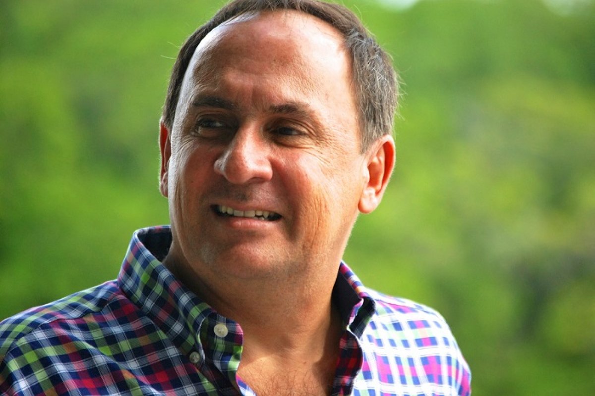 João Gualberto testa positivo para Covid-19