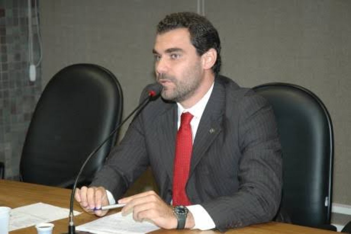 Adolfo Viana testa positivo para o novo coronavírus