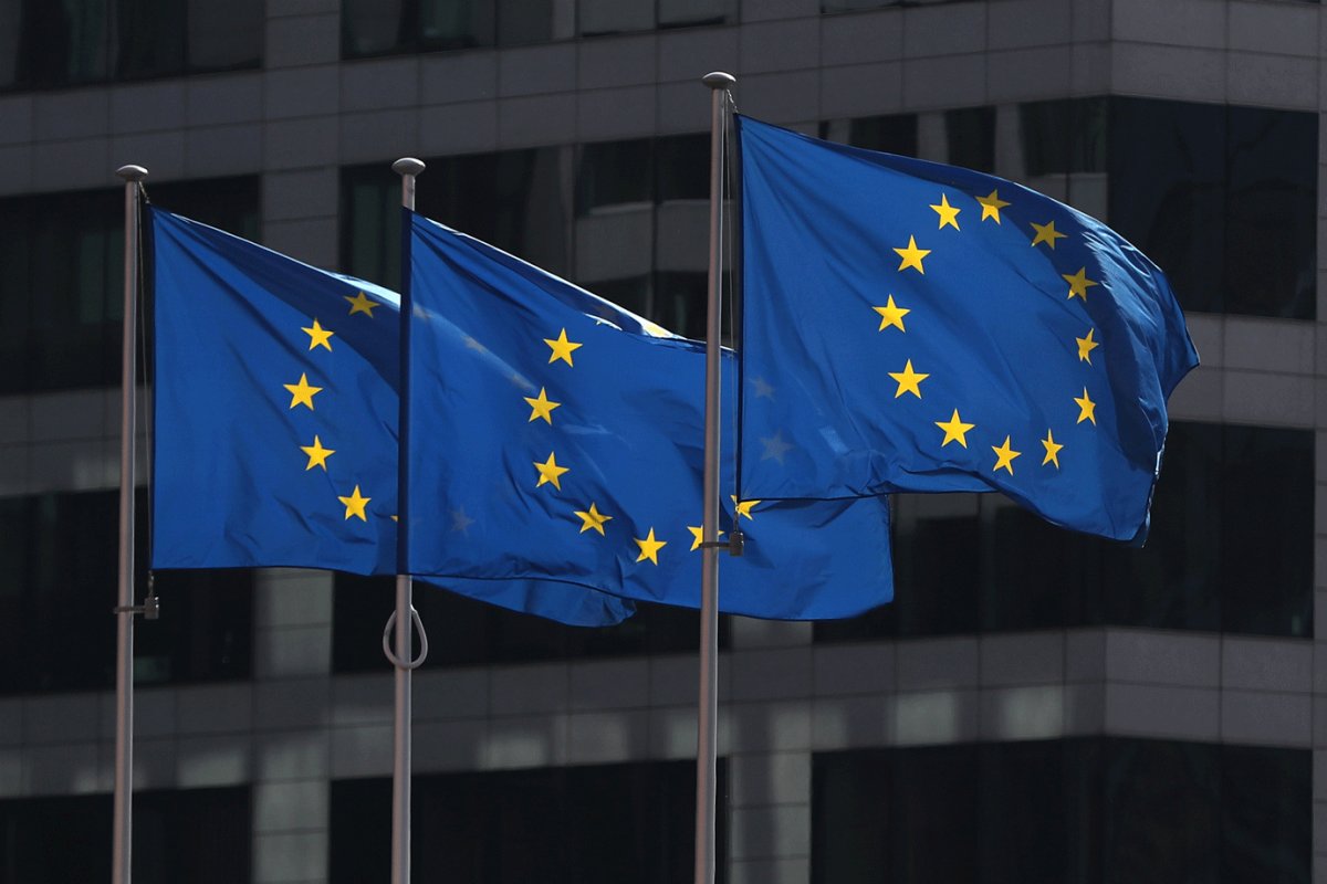 Agência Europeia de Medicamentos pode se posicionar sobre vacina da Pfizer nesta semana