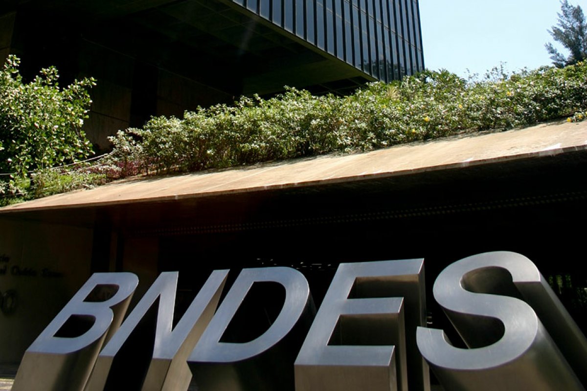 BNDES anuncia leilão de títulos não pagos de mais de 320 operações