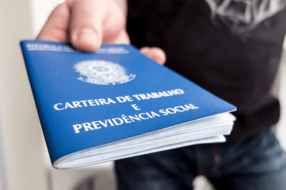 IBGE mostra desemprego recorde enquanto o Caged diz que país cria vagas