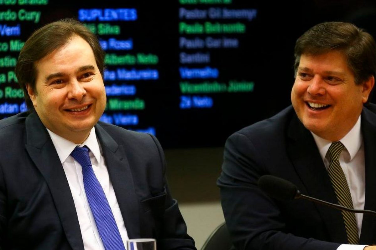 Baleia Rossi fala em diálogo ao ser confirmado como candidato a presidência da Câmara