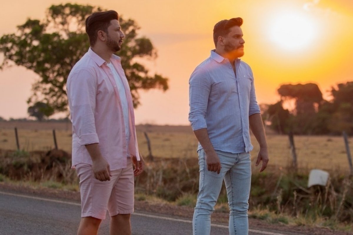 Dupla Cleber & Cauan lança novo clipe em plataforma 