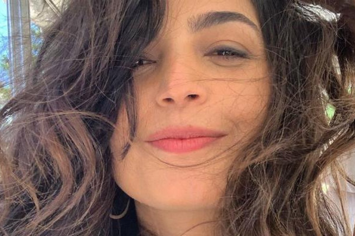 Emanuelle Araujo faz publicação enaltecendo a Bahia