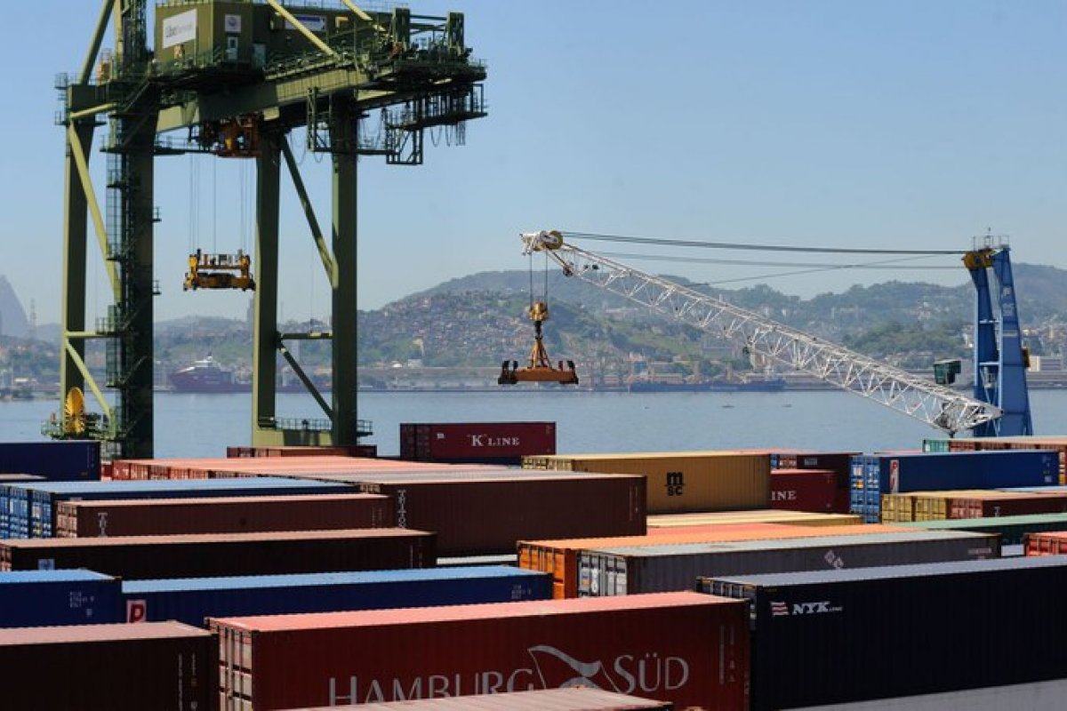 Setor portuário registra aumento na eficiência de serviços em 2020