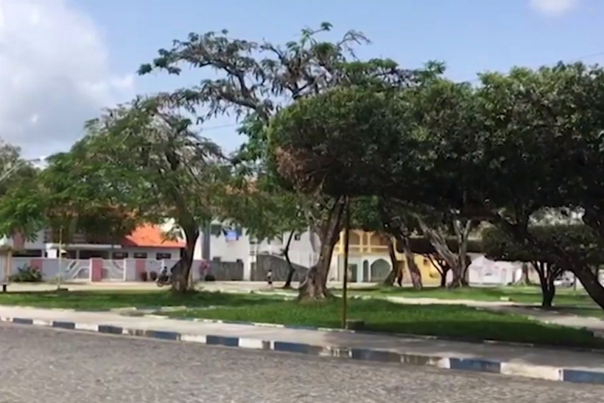 Corpo de um homem é encontrado dentro de casa incendiada em Itamaraju