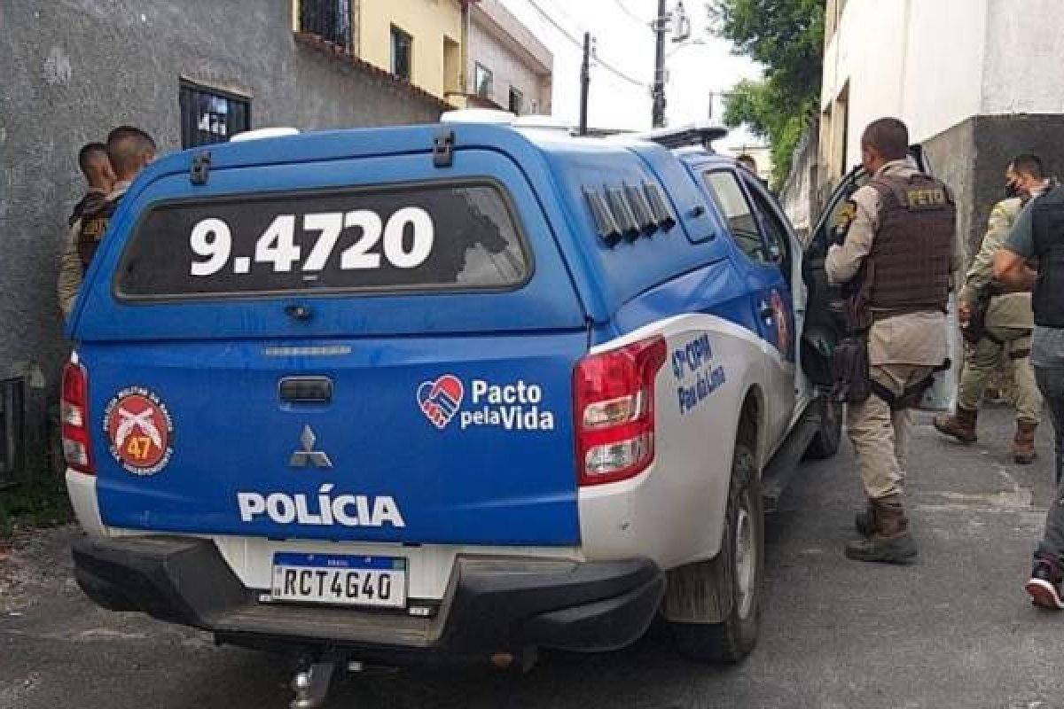 Polícia encontra suspeito de atacar viatura com pedras na Vila Canária