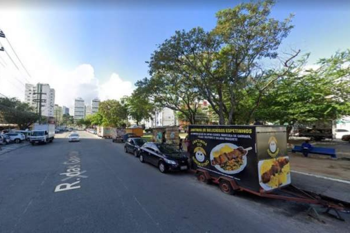 Homens amarram acusado de matar mulher em poste no Imbuí 