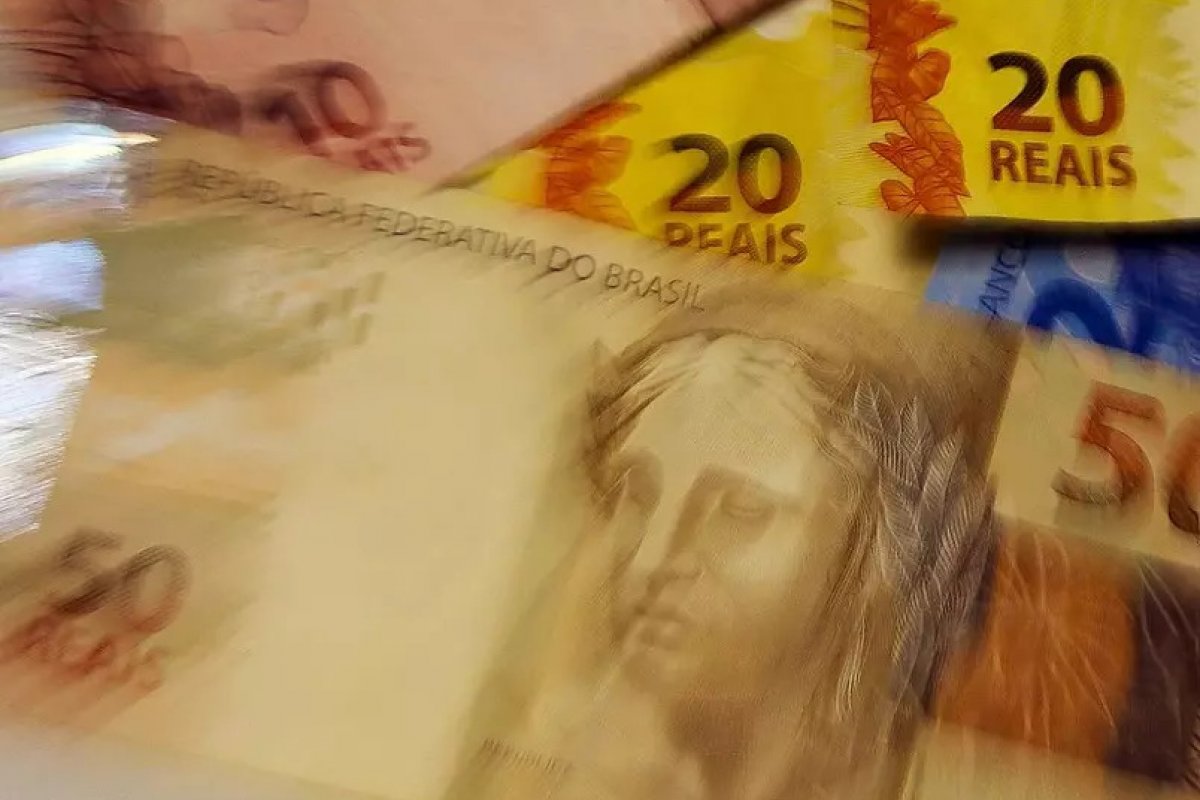Brasil tem a sexta moeda que mais perdeu valor frente ao dólar em 2020, aponta levantamento