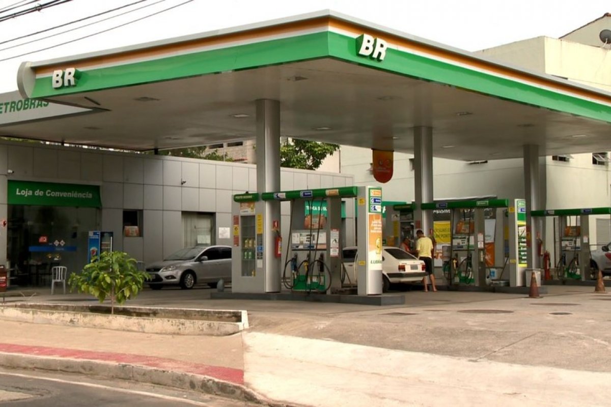 Preço médio da gasolina na Bahia teve variação 1,12% de novembro para dezembro de 2020